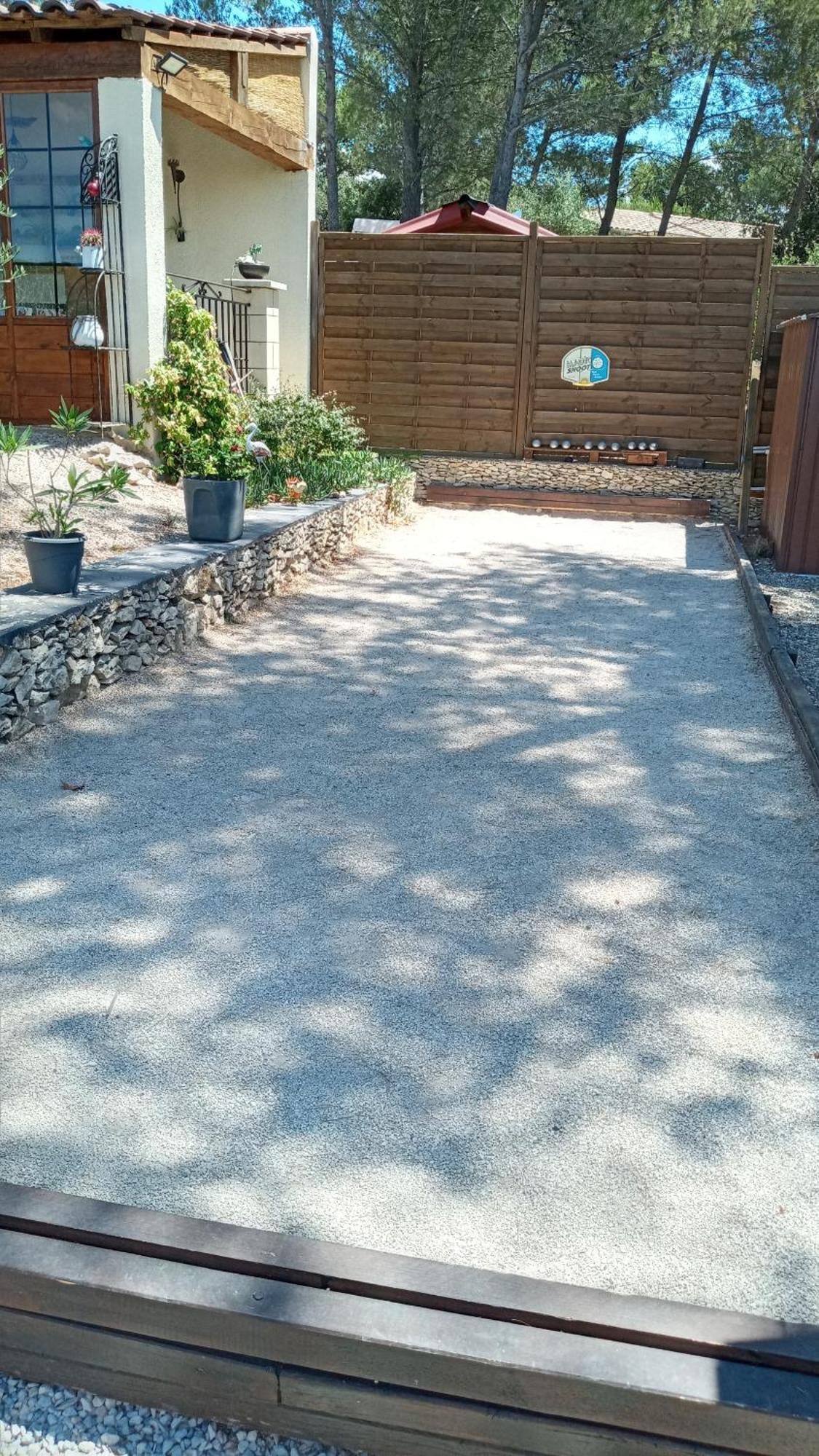 Bed and Breakfast Les Coronilles Beaucaire  Zimmer foto