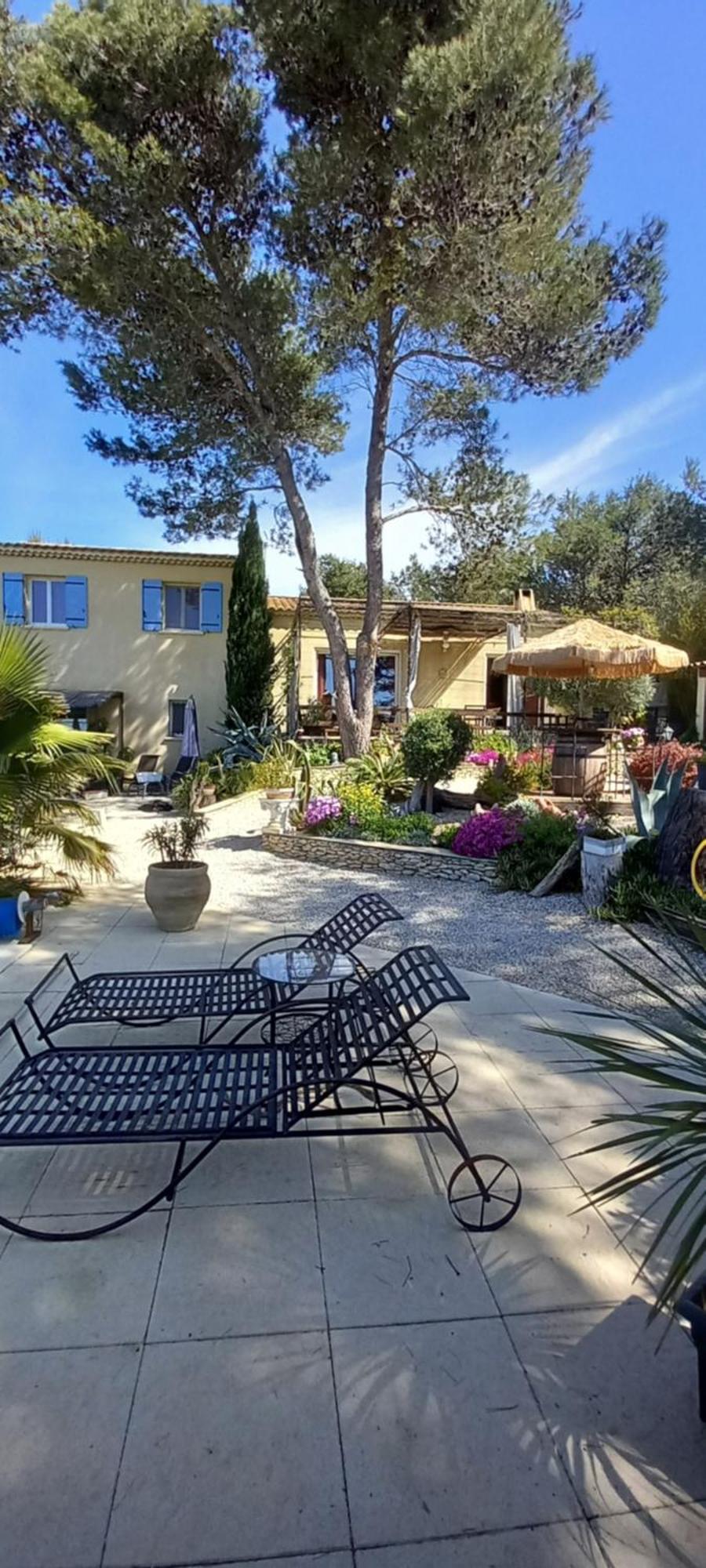Bed and Breakfast Les Coronilles Beaucaire  Exterior foto